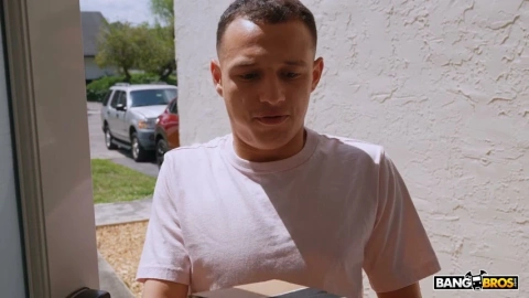 Vivian Taylor: Neighbor Gets Cocky with Big Booty